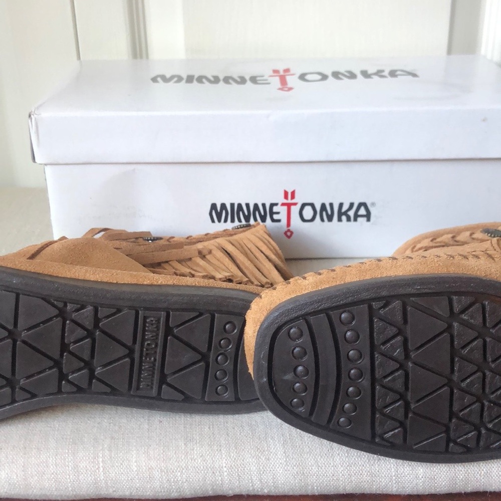 Minnetonka Boho Short Fringe Booties - Picture 5 of 5